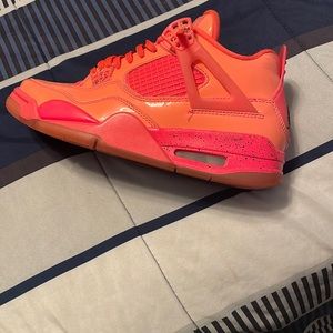 Women’s air Jordan five retro’s pink very good material